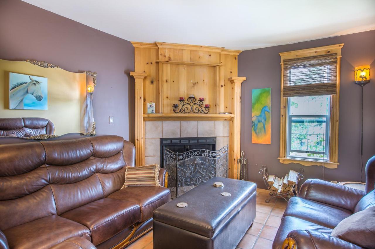 Heartwood Inn Drumheller Bagian luar foto