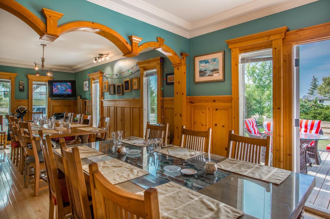 Heartwood Inn Drumheller Bagian luar foto